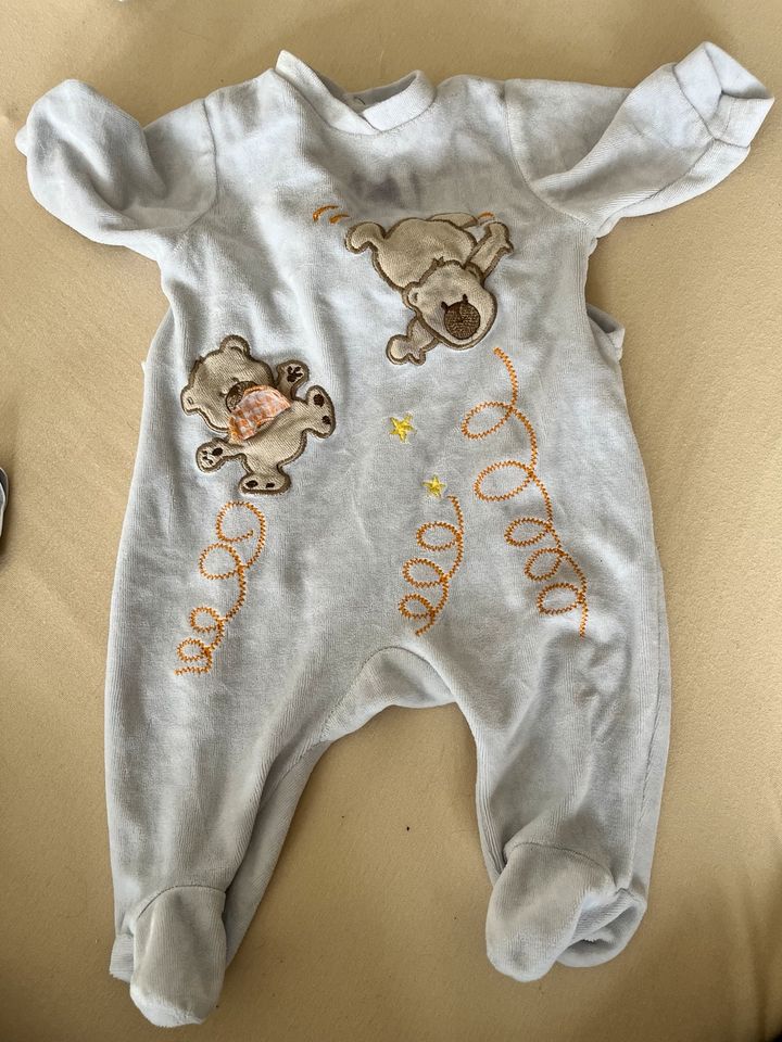Komplettset Baby Kleidung Größe 56 in Hauzenberg