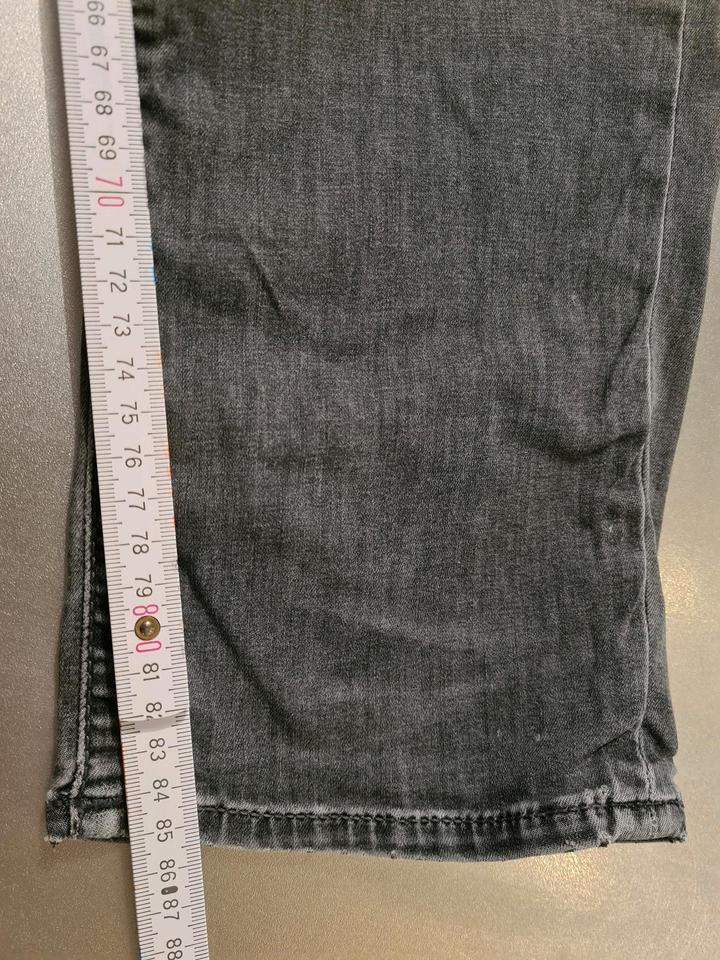 Herren Jeans Baldessarini schwarz stonewashed Größe 32 in München