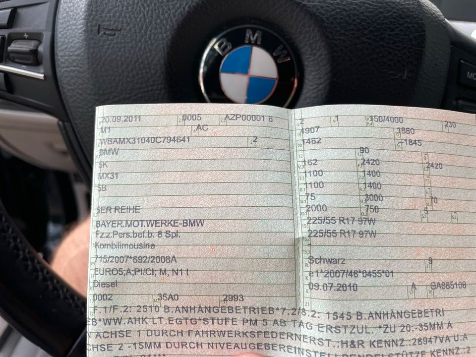 BMW 525 d M 3,0 HUD, Standhzg, Keyless, Pano... Voll in Lutherstadt Wittenberg