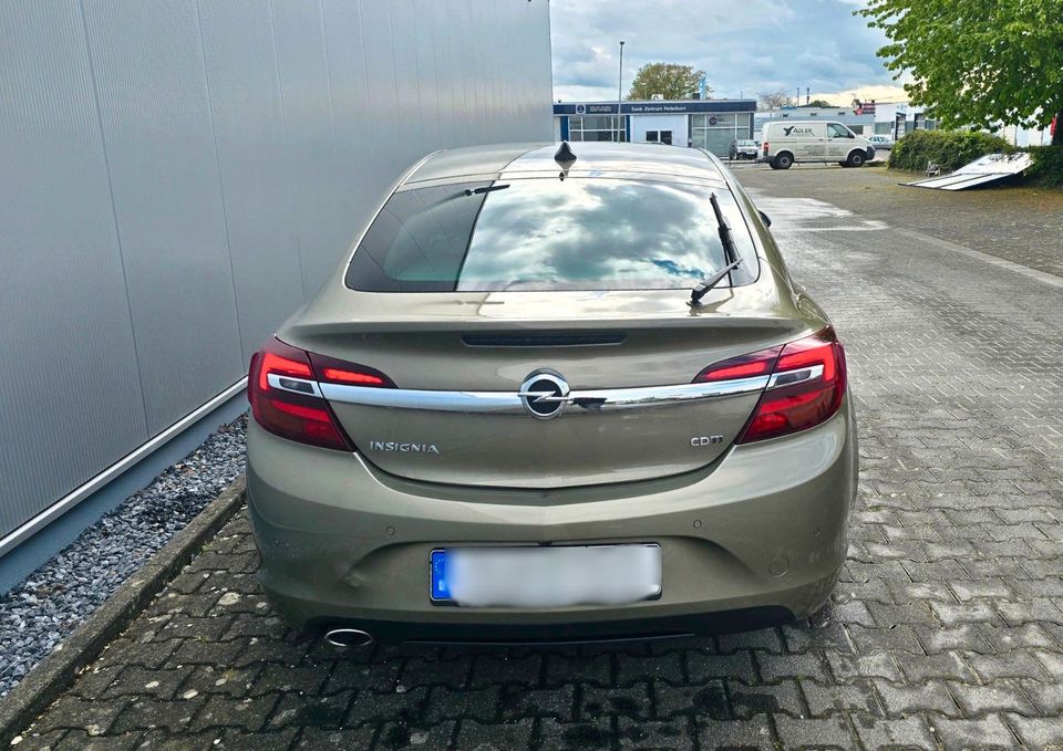 Opel Insignia ST 2.0 CDTI ecoFL. Bus. Innov. 125k... in Paderborn