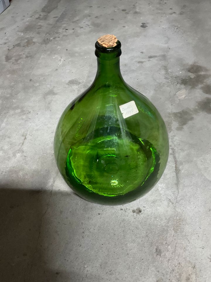 Großer grüner Glas Schnapsballon in Filderstadt