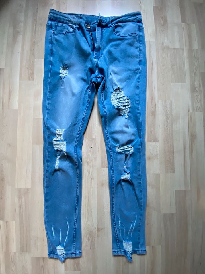 Trendige SHEIN Jeanshose Gr. S in Steinheim