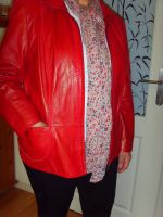 tolle Lederjacke Gerry Weber(Lammnappa) rot Größe 44 Leipzig - Altlindenau Vorschau