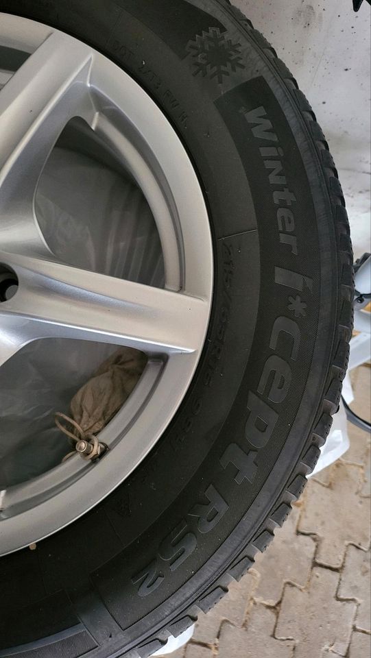 Kompletträder mit hankook winter i cept rs2 215/65 r16 98h in Wiesbaden