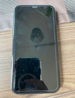 iPhone XR 64 GB (Rückseite defekt) Nordrhein-Westfalen - Neuss Vorschau