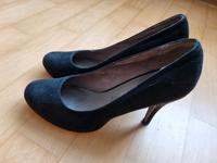 Schuhe Pumps High Heels Tamaris Gr. 40 Leder schwarz Nordrhein-Westfalen - Warendorf Vorschau
