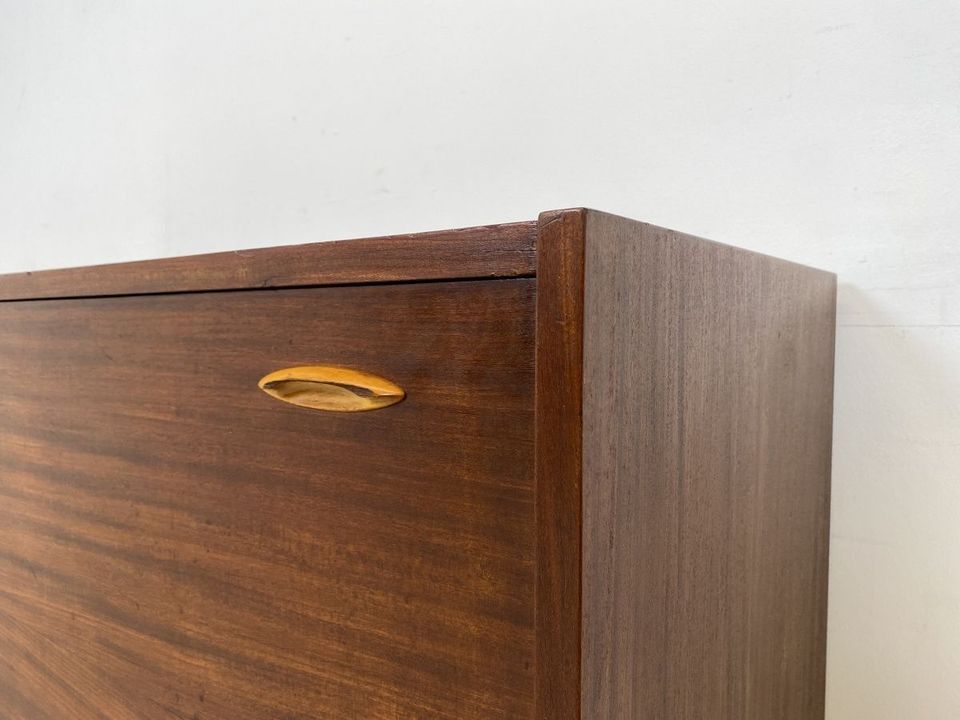 WMK Hübsche Mid-Century Wäschetruhe aus vollem Holz von Möbelfabrik Mörschner Gera, aus dem Jahr 1961 # Schrank Kommode Sideboard Wäschekommode Retro 50er 60er DDR Vintage # Lieferung möglich in Berlin