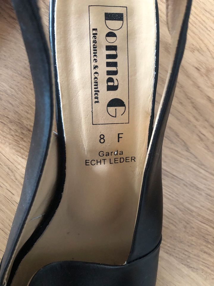 Donna G Schuhe Gr.8 / 42 Echt Leder NEUw. Pumps Sandale Sommer in Celle