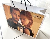 DOUGLAS Einkaufstüte Tragetasche Papiertüte Tasche Hugo Boss Niedersachsen - Wolfsburg Vorschau