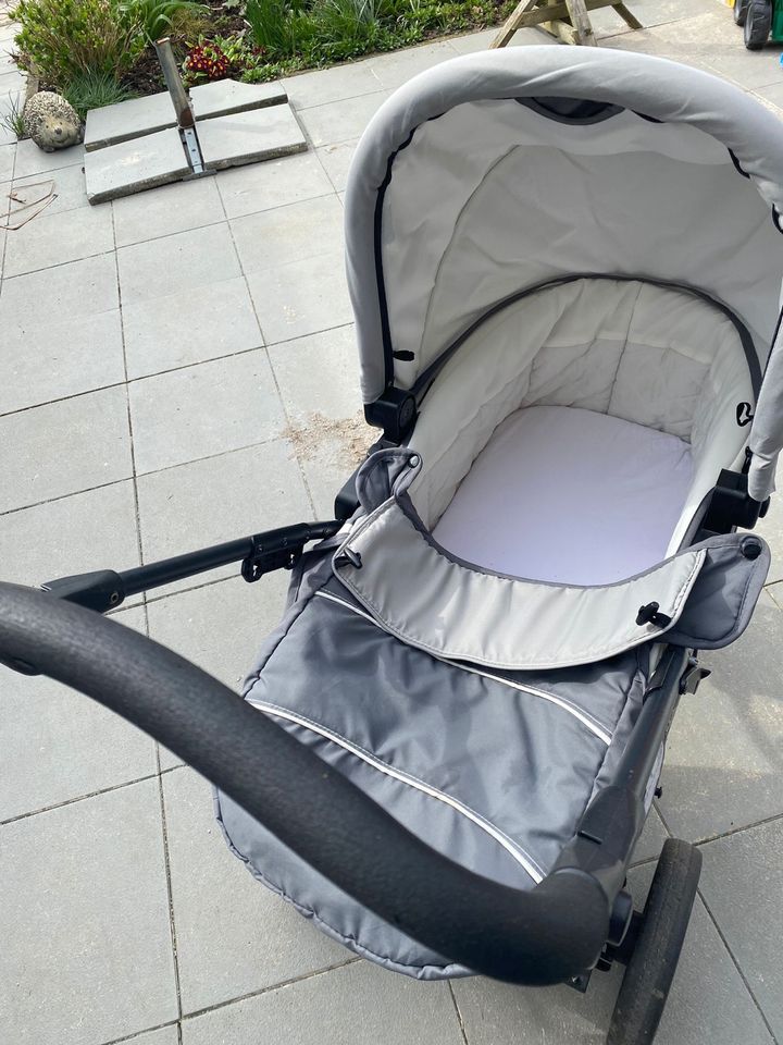 Kinderwagen in Neuss