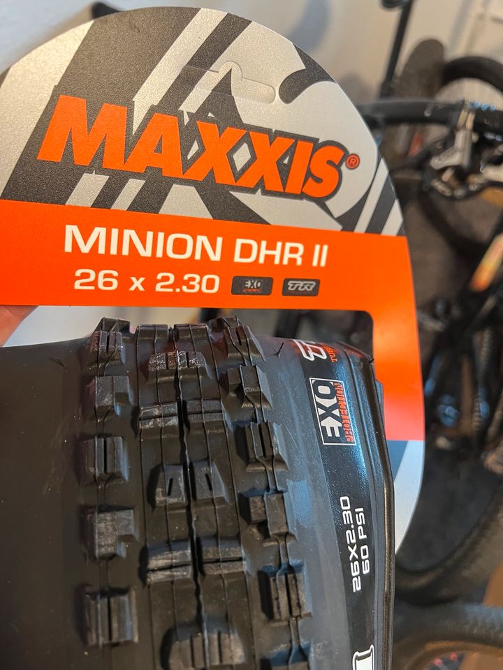 Maxxis Minion DHR II 26x2,3“ Faltreifensatz in Konstanz