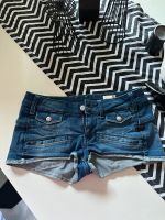 G Star Shorts Hose Jeans xs 26 Impressionen zara guess Berlin - Hohenschönhausen Vorschau