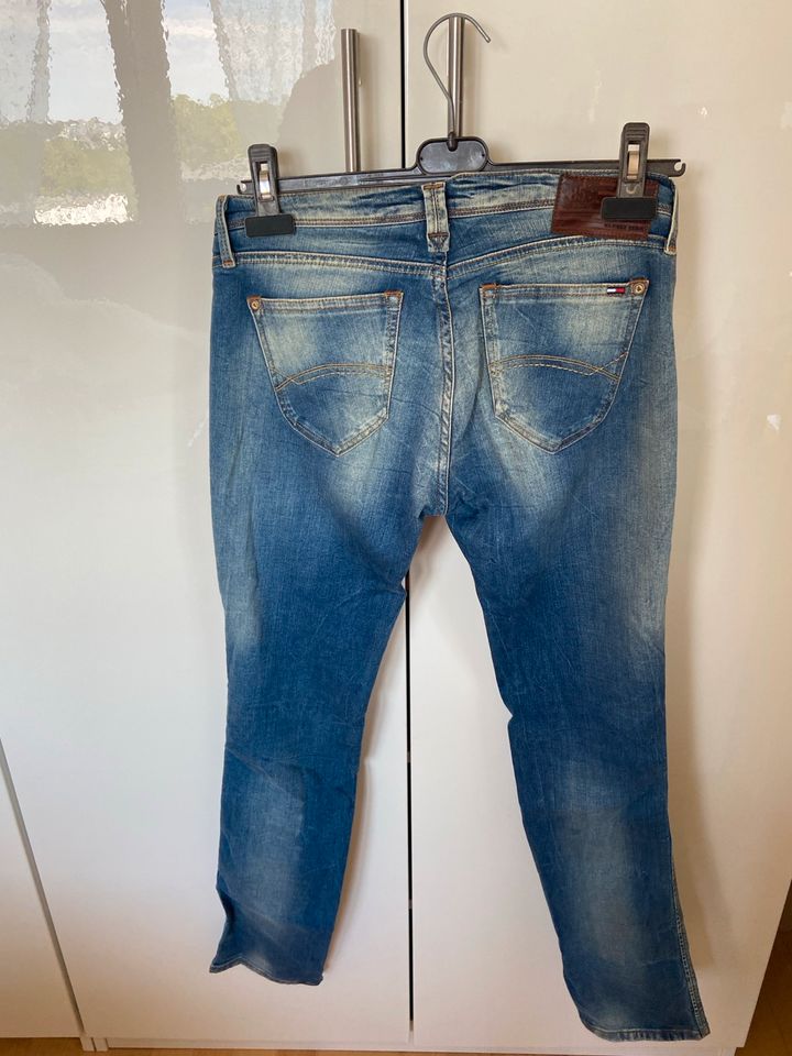 Tommy Hilfiger Damen Jeans, Jeanshose W28/ L32 in Wermelskirchen