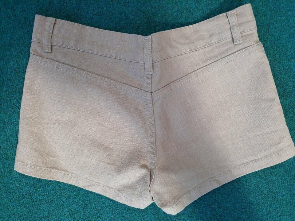 Damen Shorts Gr. 36 in Siesbach