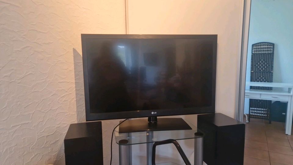 LG TV Smart 1.Generation Fernseher in Mörfelden-Walldorf