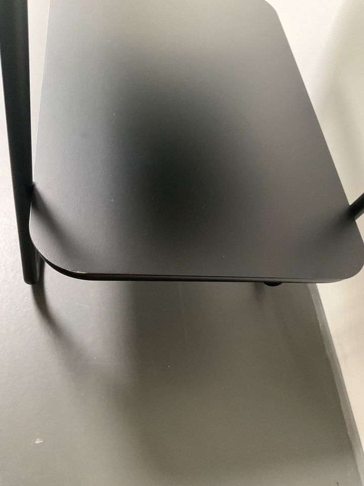 Ferm living side table schwarz -noch einer  vorhanden - reservier in Ingersheim