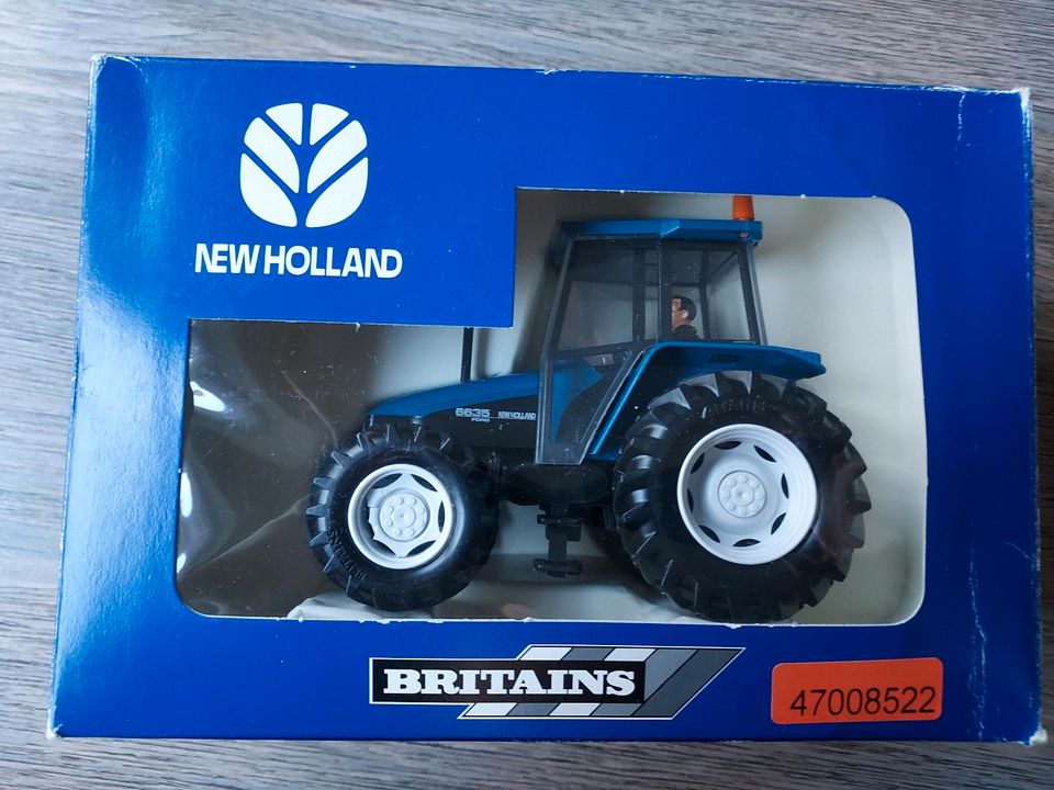 9487 New Holland Traktor in Harsefeld