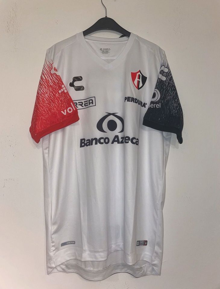 Original Atlas Guadalajara Trikot: Größe XXL in Illingen