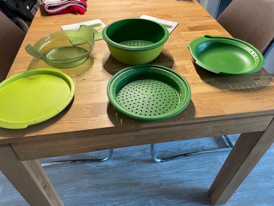 Tupperware Dampfgarer Mikrowelle in Wülfrath