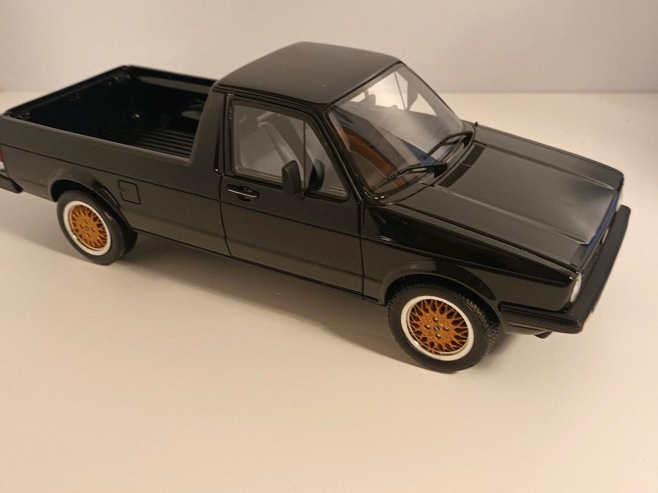 VW Caddy Golf 1 Ottomobile 1:18 Modellauto Sammlung in Taunusstein