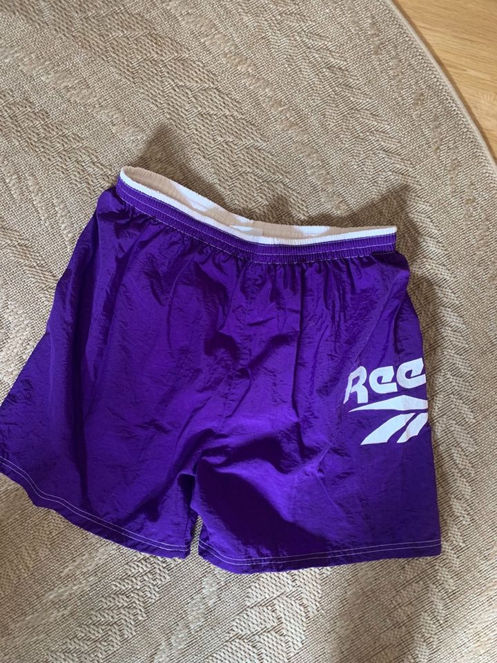 Reebok Hose Shorts Badehose kurz lila weiß retro vintage xl in Dentlein am Forst