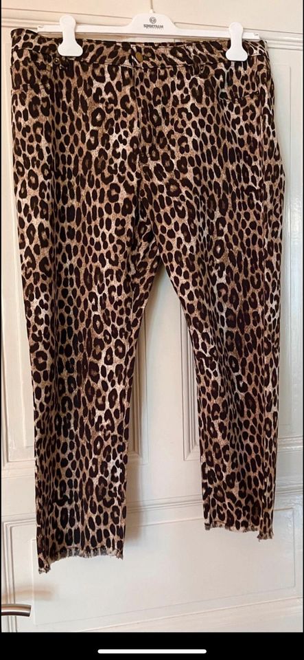 Michael Kors Jeans Leoprint Gr.44 in Saulheim