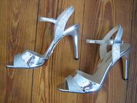 Buffalo High Heels 38 39 Silber Glitzer Pumps Peeptoe Hochzeit Niedersachsen - Jork Vorschau
