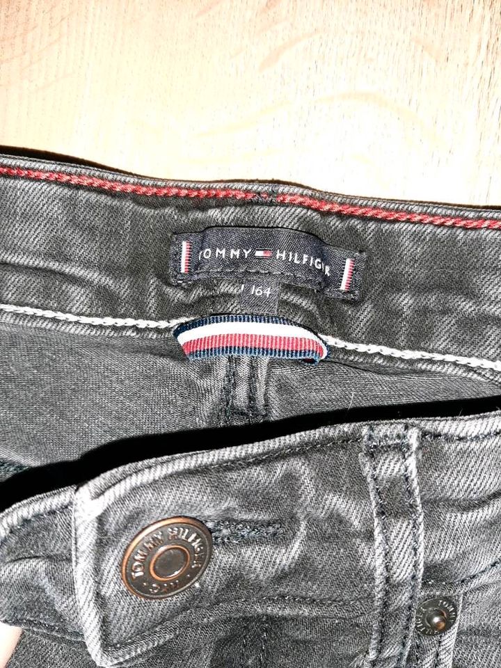 Jeans  Tommy hilfiger 164 in Kröpelin