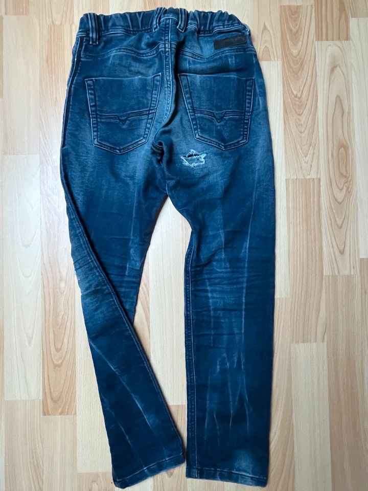 Diesel Jeans super cool NP 59Eur Gr 152 * Versand möglich * in Frankfurt am Main