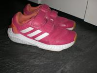 Sneaker adidas pink Gr.32 Sachsen-Anhalt - Staßfurt Vorschau
