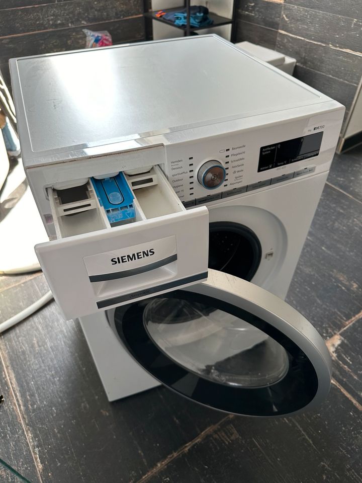 Siemens Waschmaschine IQ 700 in Magdeburg