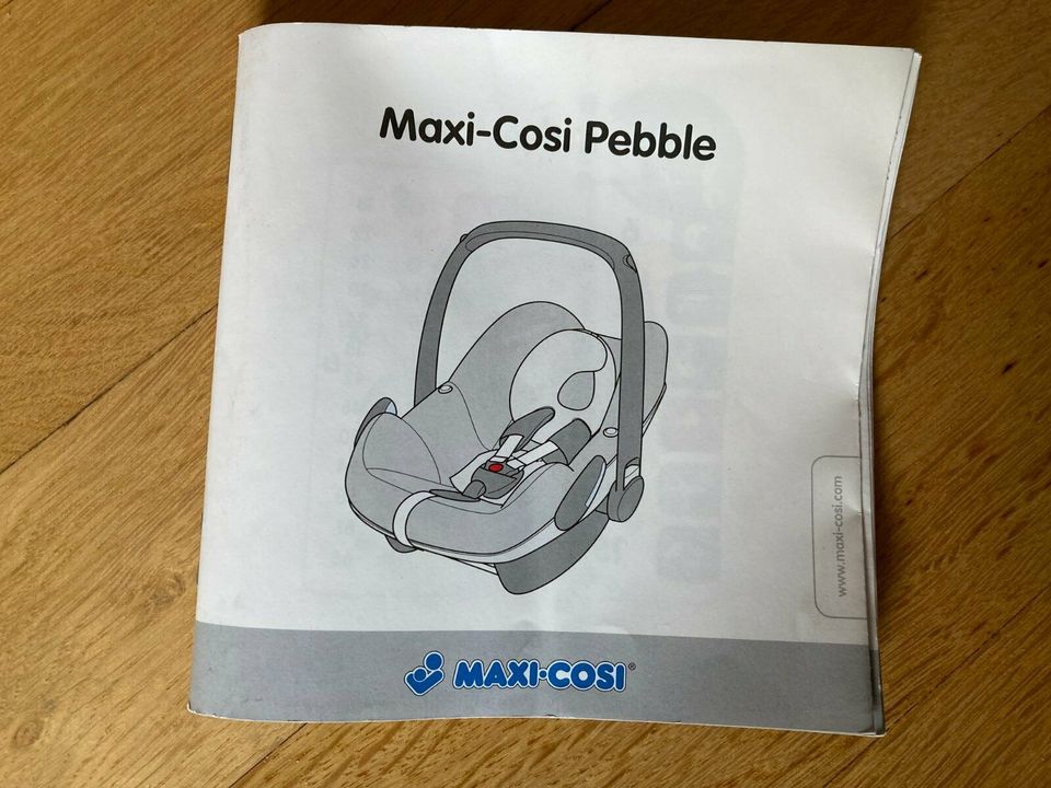 Maxi Cosi Babyschale „PEBBLE“ (unfallfrei) in Walldorf