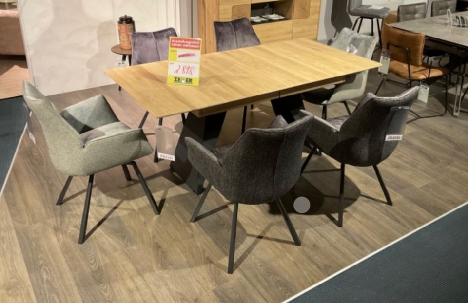 Esstisch Holz Bianco Massiv Metallfüße mit 6 Stühlen Tisch Auszi… in Weilburg
