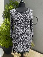 Strickkleid Leo Kleid Gr. 44 grau schwarz warm und weich Niedersachsen - Uelzen Vorschau