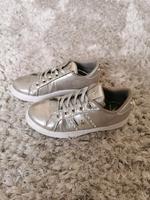 Sneaker Silber Gr. 36 Hessen - Oberzent Vorschau