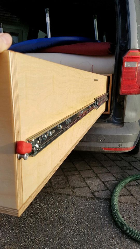 Camping / Campingbox für Caddy Ausziehsystem Tisch/Bett/... in Freiburg im Breisgau