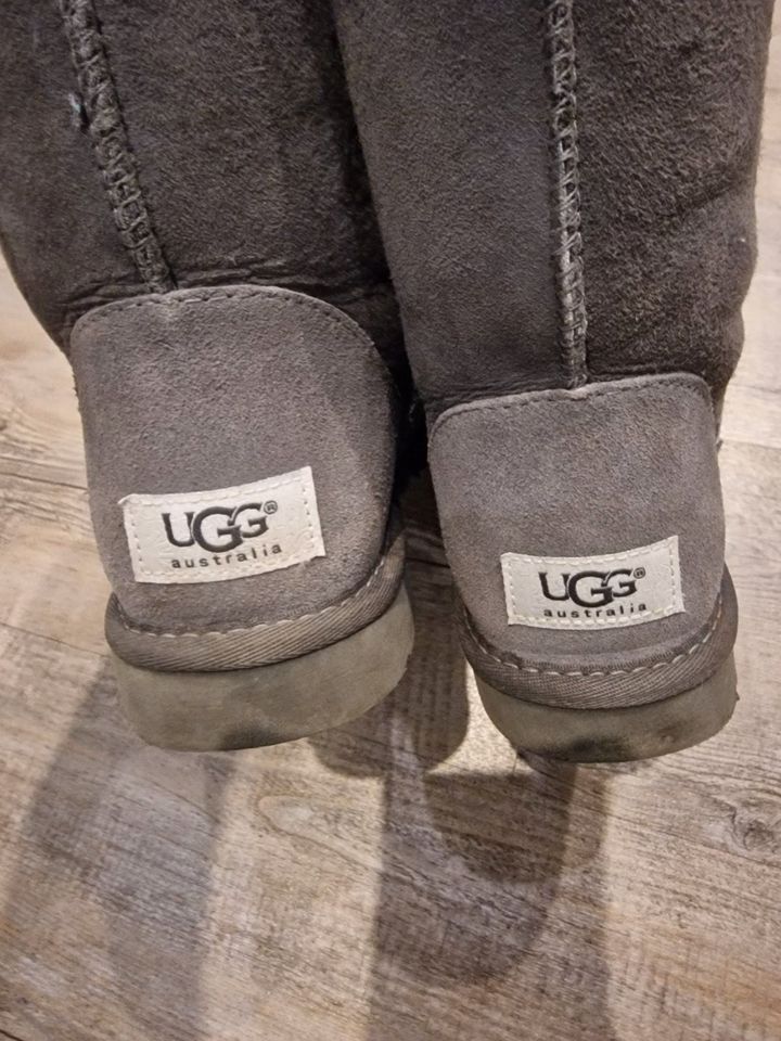 UGG Boots Stiefel Gr. 37 grau in Karlsruhe