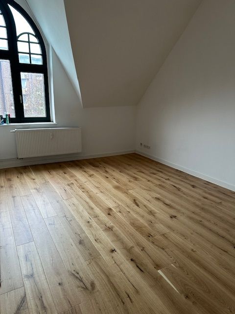 4 Zimmerwohnung im schönen Jugendstilhaushaus / KR-Bockum in Krefeld