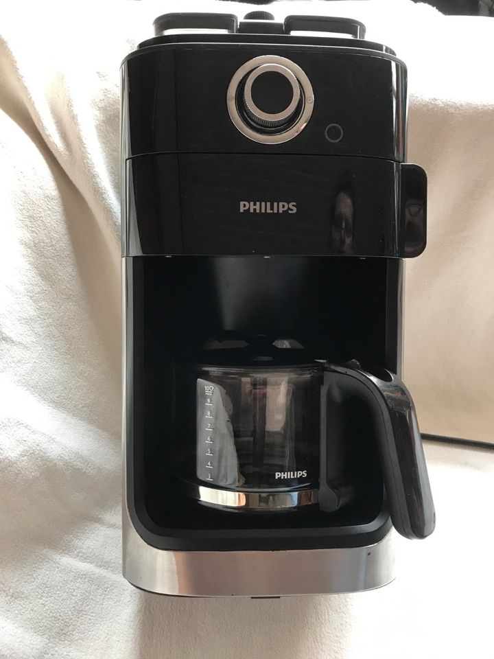 Kaffeemaschine Philips HD7769 funktionstüchtig mit Pulverkaffee in Hamburg