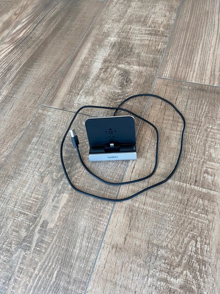 Belkin Charge + Sync Dock in Hochdorf (Riß)