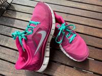 Nike Free Run 3 Damen Turnschuh Laufschuh Größe 38 UK 4,5 Hamburg-Nord - Hamburg Langenhorn Vorschau