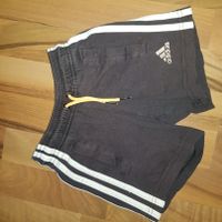 Adidas Sporthose Turnhose kurze Hose Shorts Gr.98 Trainingshose Sachsen - Freiberg Vorschau