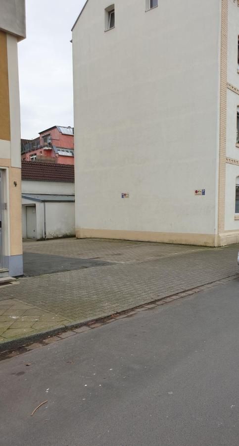 Drei Parkflächen Capitostraße 2, 40597 Düsseldorf-Benrath zu vermieten. 50 € pro Platz, pro Monat in Düsseldorf