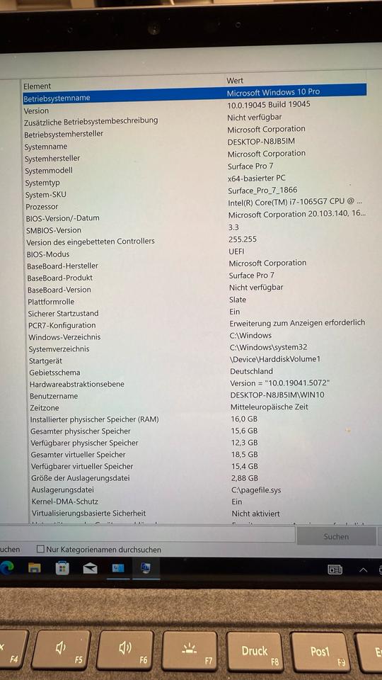 Surface Pro 7 - 16Gb RAM 256GB Festplatte incl. Dockingstation in Ottensoos
