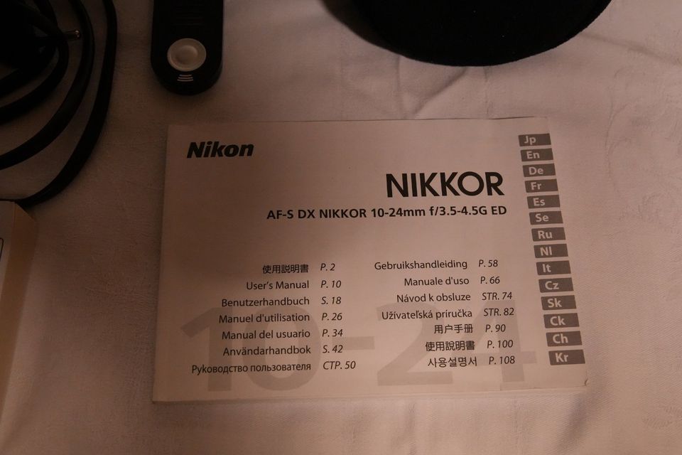 Nikon Objektive, Zubehör und Bücher Nikon 7500 (neu) in Würzburg