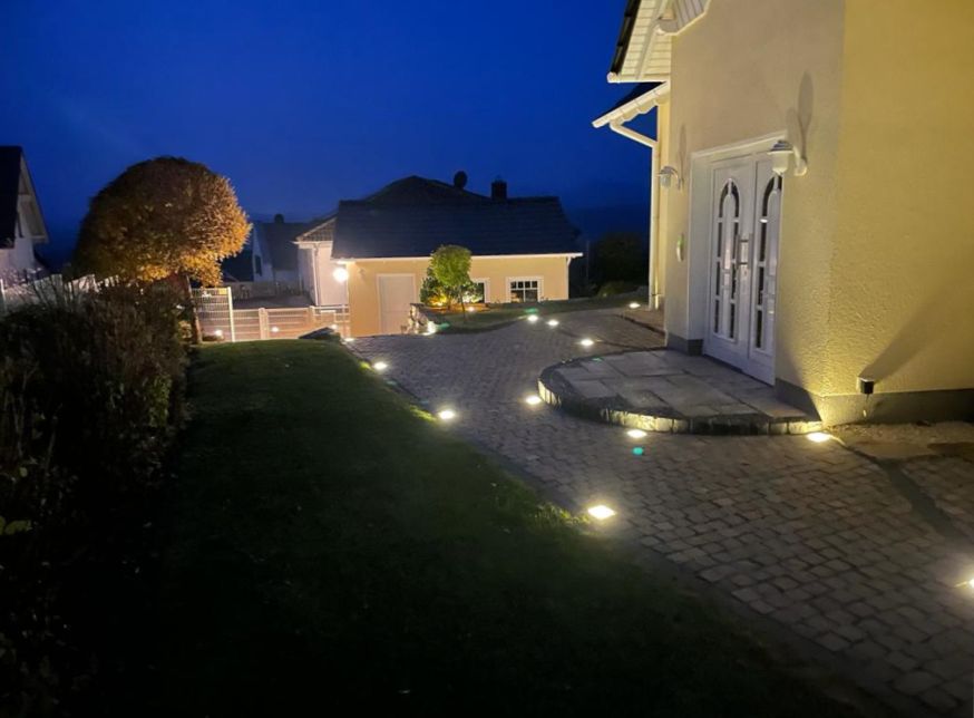 Großzügiges Einfamilienhaus mit Blick zum Schloss, ins Tal, zum See - ruhige und naturnahe Ortsrand-Wohnlage - Edertal-Bergheim in Edertal