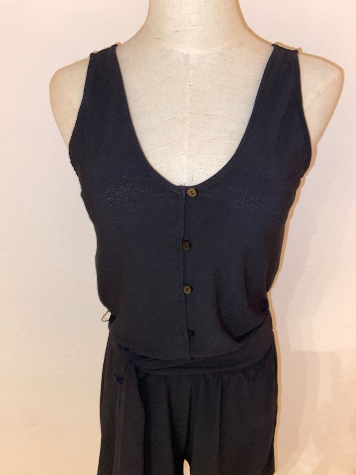 Mango Overall/ Jumpsuit schwarz, kurz Größe S in Erlangen