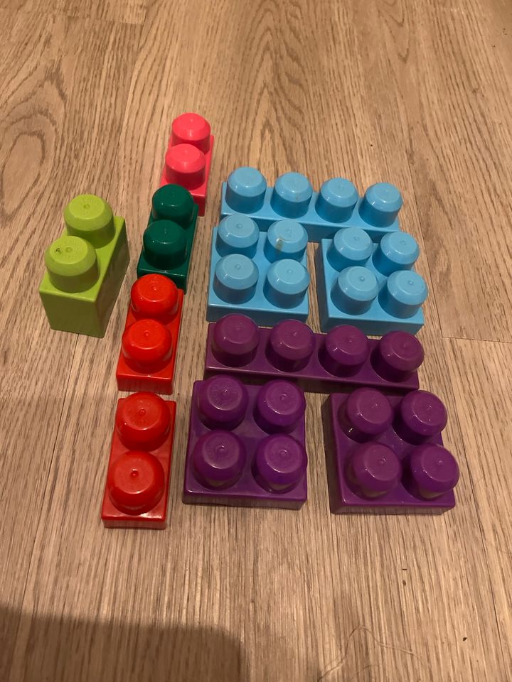 Bunte Bausteine (mega blocks) wie Lego Duplo in Langenhagen