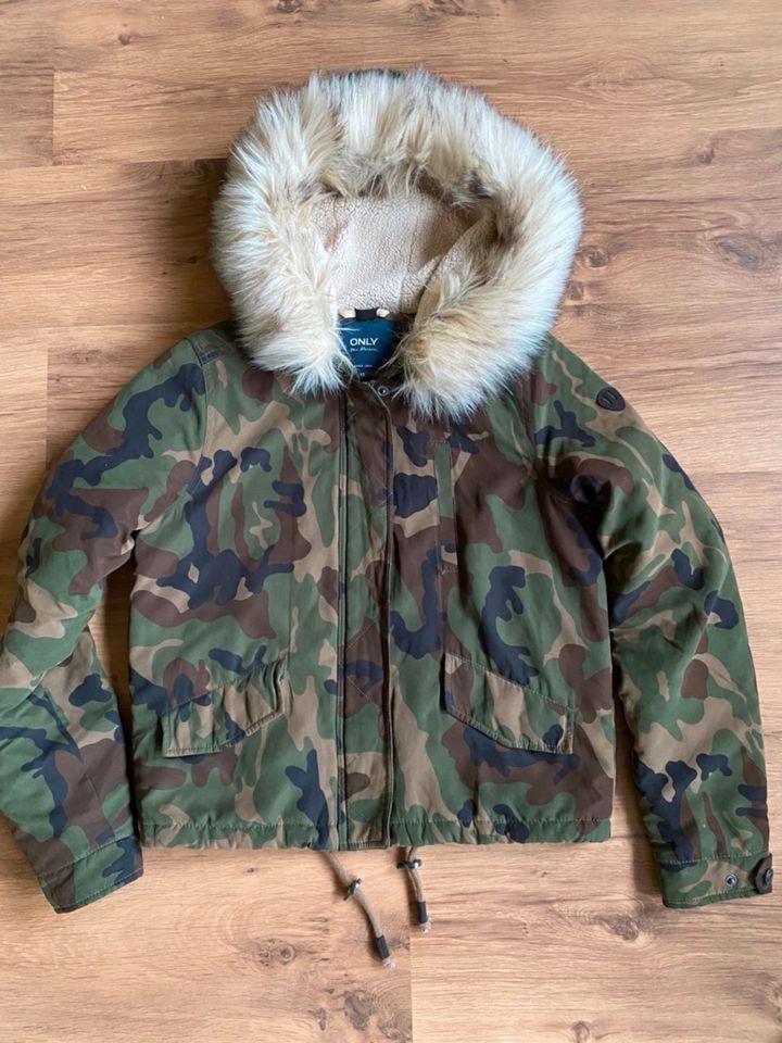 Jacke Only Gr. XS, camouflage in Mommenheim