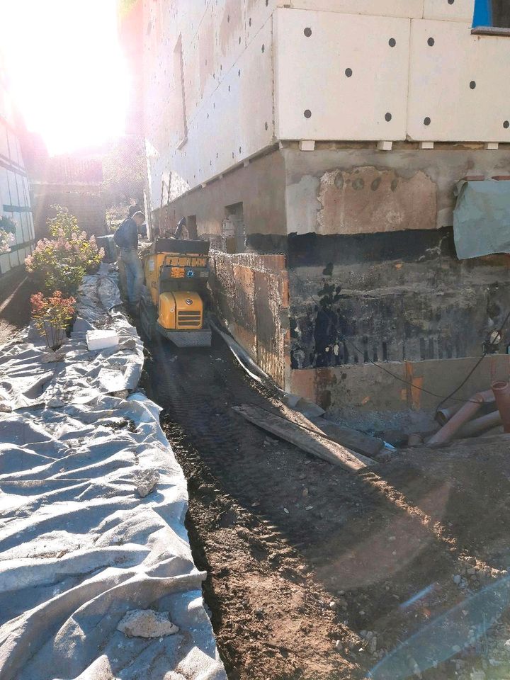 Abbruch und Entsorgung Erde Mull Beton Entrümpelung in Herford